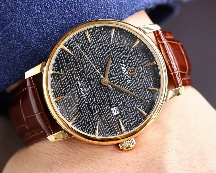 Omega men 42mm M35